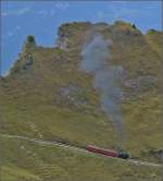 <U>Bahnbildergipfeltreffen in Brienz.</U>  

Kleine Ursache, große Wirkung. Am Grat zwischen Dirrengrind und Rothorn sieht man das Ausmaß der schwarzen Wolke von Nr. 6, auch im hohen Alter von 80 Jahren kann man viel Wirbel machen... September 2013.