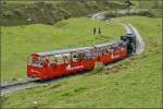 <U>Bahnbildergipfeltreffen in Brienz.</U>  

Gerade Bilder im Gebirge sind nicht ganz trivial. Man sieht das auch an den beiden BB-Fotografen, die sich über die Vertikale nicht ganz einig sind... September 2013. 