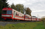 CJ: Verstärkter Regionalzug mit dem BDe 4/4 II 614 und dem Gütertriebwagen De 4/4 II 411 auf der Fahrt nach Glovelier am 24.