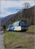 Aussergewhnlich kurz zeigt sich dieser SSIF Ferrovia Vigezzina Treno Panoramico 53 von Domodossola nach Locarno zwischen Tegna und Ponte Brolla: statt vierteilig waren nur die beiden Triebwagenkpfe