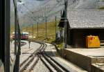 Einfahrt in den Bahnhof Riffelberg auf 2582 m.ü.M. (27.7.2012)