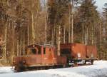 ASm/RVO/OJB: OJB Kehrichtzug Langenthal-Niederbipp zwischen Aarwangen und Bannwil mit der Ge 4/4 56, 1917 (ehemals LMB) im Februar 1984.