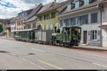 Abschied der Dampftraktion auf der Waldenburgerbahn. Am 23. September 2018 fanden die letzten drei Dampffahrten zwischen Waldenburg und Bubendorf mit der G 3/3 5  Gedeon Thommen  statt. Tickets dafür wurden ausschliesslich verschenkt und unter den Einwohnern des Waldenburgertals verlost.<br>
Ortsdurchfahrt Oberdorf. Ein störendes Auto wurde digital aus dem Bild entfernt.