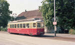 Triebwagen nr 1 der Waldenburgerbahn auf der Fahrt von Waldenburg nach Liestal, beim zwischenstopp an der Haltestelle Talhaus bei Bubendorf, 05.08.1975, am Vormittag. Scan 90471, KodacolorII.
