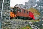 Schneepflug der Jungfraubahn in der Station Eigergletscher.