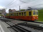 Aufgrund des hohen Fahrgastaufkommen fahren bei der Jungfraubahn gleich drei Züge hintereinander ab.