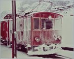 Noch ein (Analog)-Bild zur Jungfraubahn: eine He 2/2 im harten Wintereinsatz auf der Kleinen Scheidegg am 12 März 1982.