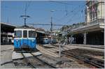 Nostalgie am Genfersee - eigentlich die Aufgabe der Blonay-Chamby Bahn, doch das Monopol hat sie nicht: es ist immer wieder erfreulich, heute noch EINEN MOB ABDe 8/8 im Einsatz zu erleben, doch - oh Wunder - in Montreux warteten gleich ZWEI ABDe 8/8 auf ihre Abfahrt! 
Im Vordergrund der ABDe 8/8 4004 FRIBOURG als Regionalzug 2330 mit der Abfahrt um 12:44 nach Chernex und im Hintergrund der ABDe 8/8 4002 VAUD mit dem Regionalzug 2224 nach Zweisimmen.
21. August 2018 