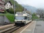 MOB Goldenpass - Triebwagen Be 2/6  7002 bei der einfahrt in Chernex als Regio nach Montreux am 01.05.2013