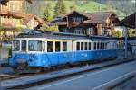 Die Gemeinde mag wohl lieber den klassischen Anblick. Hier ist ABDe 8/8 4004 der Montreux-Oberland-Bahn in Zweisimmen. Dieser Triebzug wurde 1968 von der SIG und SAAS geliefert. September 2014.
