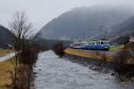 MOB: Sonderzug mit dem ABDe 8/8 4001  SCHWEIZ  auf der Lenkerlinie am 2. Januar 2016.
Foto: Walter Ruetsch 