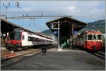 Auch am 1. Juli 2016 kann man noch mit einem BDeh 2/4 von Blonay nach Vevey reisen, wie dieses Bild des als Regionalzug 1418 in Vevey eingetroffen BDeh 2/4 73 mit Bt zeigt.
Links im Bild ist ein, die  Train des Vignes  genannte Strecke Puidoux-Chexbres -Vevey bediender, Domino Zug zu sehen. 
1. Juli 2016