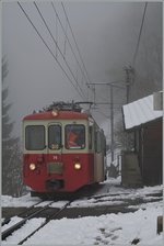 Ondallaz, Endstation für den CEV BDeh 2/4 74; wer weiter wollte musste dies zu Fuss tun, da eine Fahrleitungsstörung bei Lally die den Verkehr auf den Les Pléiades unterbrochen hatte.