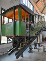 Der im Jahr 1900 gebauter Zahnrad-Dampftriebwagen Nr.10 wurde ursprünglich auf der Strecke der Pilatusbahn eingesetzt und war Mitte August 2020 im Verkehrszentrum des Deutsches Museums München zu sehen.
