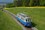 Blaues Bähnli auf Sonderfahrt. BDe 4/4 36 , ehemals VBW bei Kräiligen unterwegs am 7. Mai 2022.
Foto: Walter Ruetsch