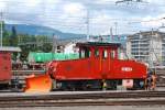 Im Juni ein gewhnungsbedrftiges Bild: RBS Ge 4/4 112 mit Schneerumern in Solothurn. (10.06.11)