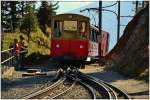 Schynige Platte Bahn kommt oben an. Im Oktober 2011.