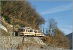 Der A-L BDeh 4/4 313 mit seinem Bt bremst sachte, Zahn um  Zahn die steile Strecke nach Aigle hinab.
04. Feb. 2011