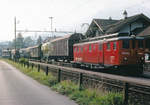 SBB/ZB: Ein stattlicher Güterzug mit einem Deh 4/6 auf die Abfahrt wartend in Alpnach-Dorf am 16.