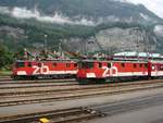 Die De 110-001-5 und die De 110 002-3 im Bf. Meiringen - 16-06-2009