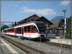 ABe 130 009 der Zentralbahn steht am 19.07.2007 als S5 in Richtung Luzern im Bahnhof von Alpnachstad.
