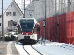 zb - Einfahrender Triebwagen Abe 130 003-7 als Regio nach Luzern im Bahnhof Stansstad am 15.02.209