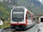 zb - Neuer Triebzug ABe 160 001-1 in einem Anschlussgeleise in Meiringen am 08.05.2012 ..