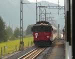 zb - Zugskreuzung in Brienzwiler mit dem Schnellzug aus Interlaken am 10.09.2012