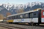 Restaurant Wagen WR 422-3 Golden Pass Panoramic ist Ausgemustert und steht auf einem Abstellgleis beim Bahnhof Interlaken Ost.. Die Aufnahme stammt vom 30.03.2016.