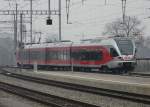 SOB - Triebzug RABe 526 043-5 bei der ausfahrt aus den Bahnhof von Pffikon SZ am 15.02.2008