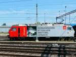 SOB - Re 4/4  456 095-9 unterwegs mit dem Voralpenexpress im Bahnhofsareal in Romanshorn am 09.07.2011