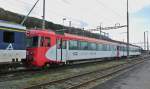 Die beiden SOB Wagen, ABt 50 48 39-35 150-0 und der B 50 48 20-35 351-5, warten in Stein-Sckingen auf die Verschrottung, 26.12.2012.