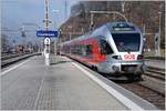 S4 nach St.Gallen mit 526 058-3 in Ziegelbrücke. (13.02.2017)