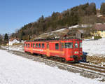 Am frühen Morgen des winterlichen 7. Januars war der ehemalige SZU BDe 4/4, und seit 1994 auf der steirischen Übelbacherbahn beheimatete StB ET 15 als R 87604 nach Peggau-Deutschfeistritz unterwegs und wurde von mir in Waldstein fotografiert.