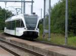 740-6 und ein weiterer THURBO GTW fahren am 14. August 2008 als S22 nach Singen (Htw) in den kleinen Bahnhof  Altenburg-Rheinau .