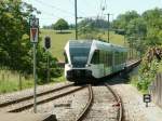Stadler GTW der Linie S7 nach Weinfelden bei der Einfahrt in Bussnang/ TG,seinem  Geburtsort  05.06.10