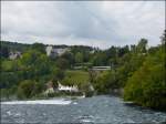 - Am Rheinfall - Fr Paddelboote ist hier Schluss, aber die Thurbo GTW RABe 526 Doppeleinheit fhrt ungehindert von Schaffhausen nach Blach an den Rheinfllen vorbei in Neuhausen am Rheinfall.