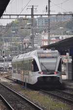 SCHAFFHAUSEN (Kanton Schaffhausen), 01.10.2014, 793-5 der thurbo als S8 nach St. Gallen bei der Ausfahrt