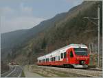 Der RABe 527 513 auf der Fahrt nach Le Chable zwischen Bovernier und Sembrancher.
7. April 2013