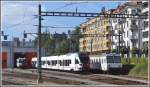 4teiliger Flirt RABe 527 191 vor dem Depot in Fribourg.