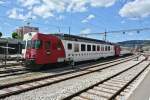 RBDe 4/4 567 172-2 mit Reservependel abgestellt in Bulle, 30.06.2013.