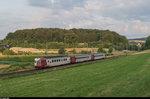 Am 11. Juli 2016 war geplant, ein paar Einsatzbilder der TPF RBDe 567 zu machen, welche fast nur noch am frühmorgens als Zusatzzüge unterwegs sind. Leider war die Sonne an der ersten Stelle in Givisiez noch hinter den Bäumen, als der RBDe 567 172 seinen RER in Richtung Payerne schob.