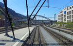 Blick aus der Ge 4/4 III 643  Vals . Ein freundlicher Lokfrührer ermöglichte uns die Besichtigung des Führerstandes beim warten auf den Glacier Express.
Chur, 05. Mai 2016