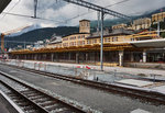 Blick auf das Bahnhofsgebäude vom Bahnhof St.