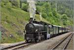 Dampfzug 2838 in der langen Pause in Filisur. G 4/5 107  Albula , B2245. B2246, C2012,B2138, A1102 und D4052. Wegen des Richtungswechsels stehen die Wagen in umgekehrter Reihenfolge.(13.05.2018)