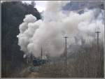 Der Dampfzug 2131 erklimmt die Steigung nach Bonaduz.(24.01.2011)