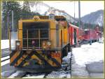 Gmf 4/4 242 und der Hilfswagen 9101 waren an der Bergung der Unfalllok Ge 4/4 II 632 beteiligt.