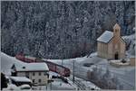 R1937 mit Ge 4/4 II 631  Untervaz  von Scuol-Tarasp nach Pontresina in Ardez. (05.02.2018)