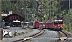 RE1741 mit Ge 4/4 II 629  Tiefencastel  kreuzt in Trin den PE900. (14.05.2019)