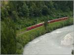 Ge 4/4 II 617  Ilanz  fhrt mit RE 1236 entlang des Vorderrheins in die Rheinschlucht. (11.06.2008)